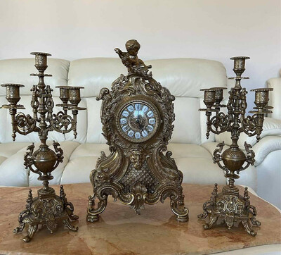 Часи кам'яні з канделябрами бронзові