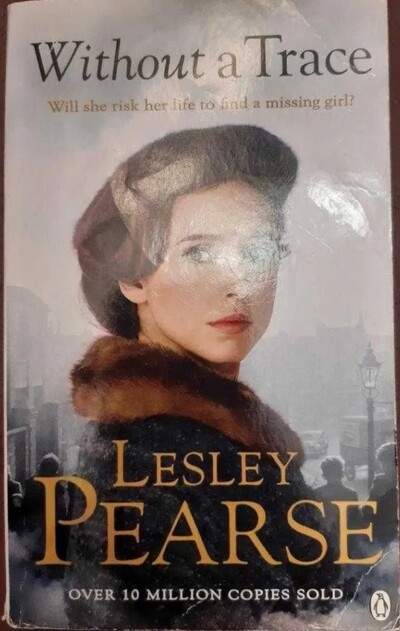 Книга «Without a Trace» Lesley Pearse детектив на англійській мові!