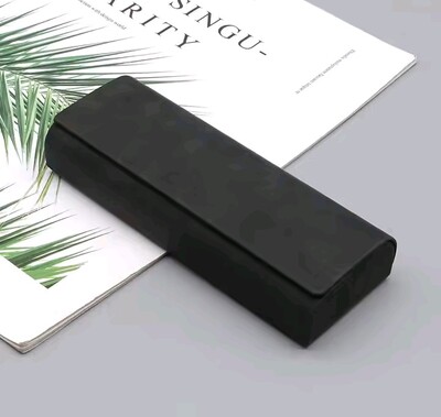 Футляр, кейс для окулярів із штучної  шкіри, матовий чорний колір!