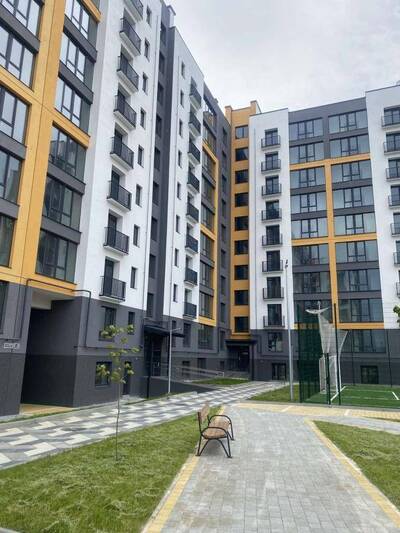 Продаж двокімнатної квартири готової до ремонту