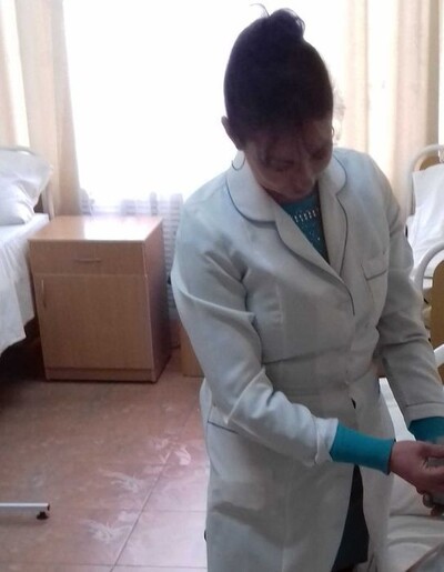 Сиделка ищу работу по уходу. Медсестра, доглядальниця