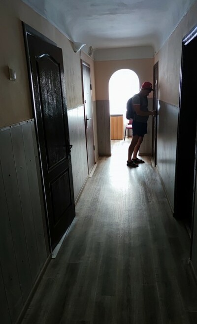 2-кімнатна в гуртожитку блочної системи