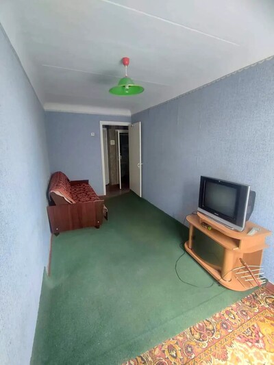 В ПРОДАЖІ 2-кімнатна квартира в Садах!