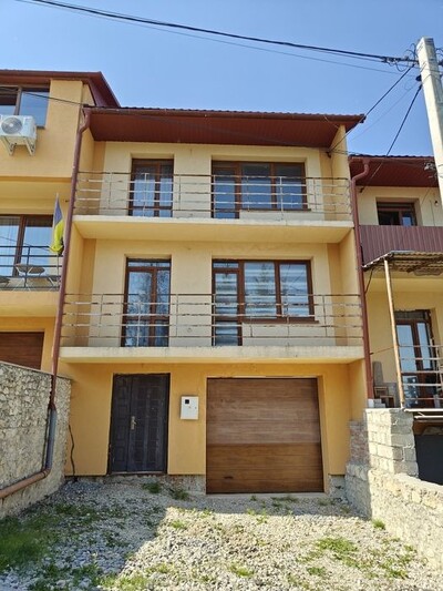 Продаж котеджу. Поряд ТРЦ Подоляни