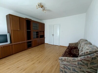 Здається в оренду світлий будинок з косметичним ремонтом