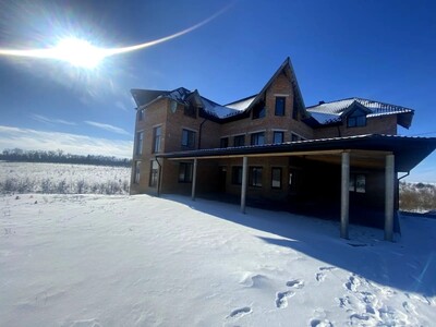 Продам комерційну нерухомість Шевченка вул., 1, смт. Козова