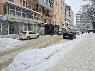 Оренда фасадного комерційного приміщення по вул. Миру загальною площею 100 кв.м.