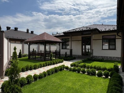 Продам котедж с ремонтом и мебелью, c минеральной водой