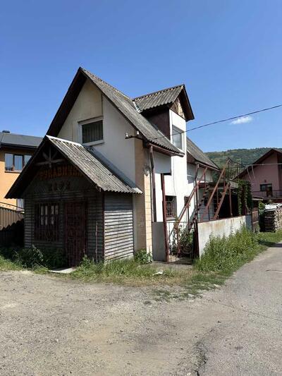 Продам 2-к будинок Рахівський, Рахів, Шевченка, 7а