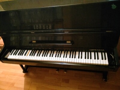 Продам пианино Украина чёрное