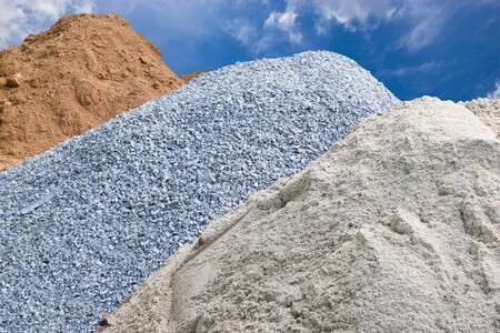 Песок | Щебень | Отсев | Чернозем | Глина | Бой бетона | Цемент.