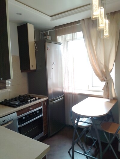 Продам 3к квартиру з ремонтом 