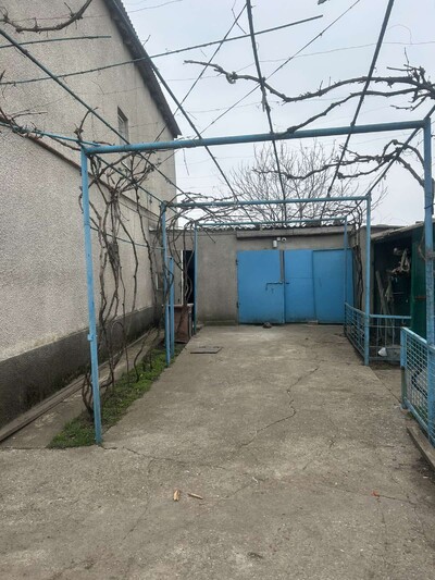 Продаж двоповерхового будинку з ремонтом та меблями!