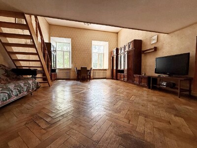 Продам свою 3ком.кв в центре Одеси