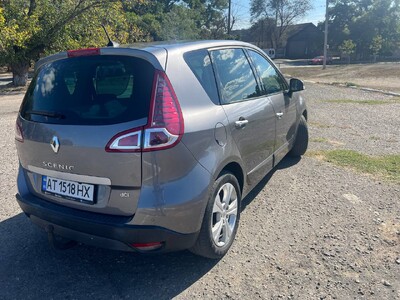 Продам РЕНО МЕГАН СЦЕНИК 2010.