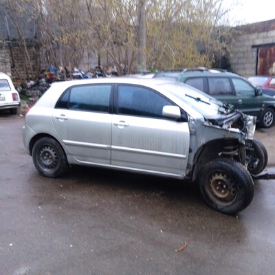 Продам по запчастям Toyota Corolla 120