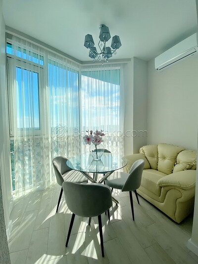 Код: 317.Стильная квартира с 1-ой спальней в Ж/К «Аквамарин».