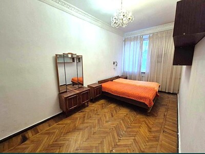 Преображенская: 2к квартира в шикарной сталинке возле сквера в центре!