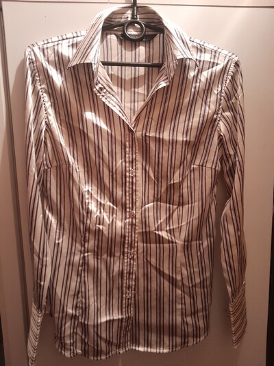 Продам блузку Zara розмір XS