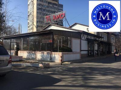 Фасад ресторан з літньою терасою | Таврія /Небесної сотні