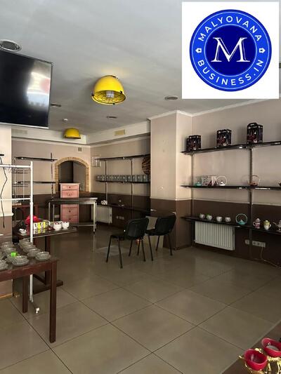 Европейська / Базарна — ресторан із панорамним фасадом, 250 м²