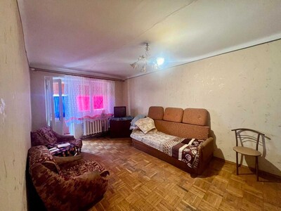 Продаж 1 кімнатної квартири Черемшуках