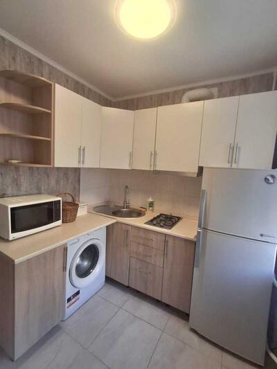 Продам 2-к квартиру Ильичевск, Ильичевск, Парусная, 12