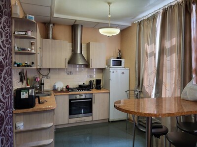 Продам 2кв. 50кв.м., пр.Шевченка/ Р.Кармена