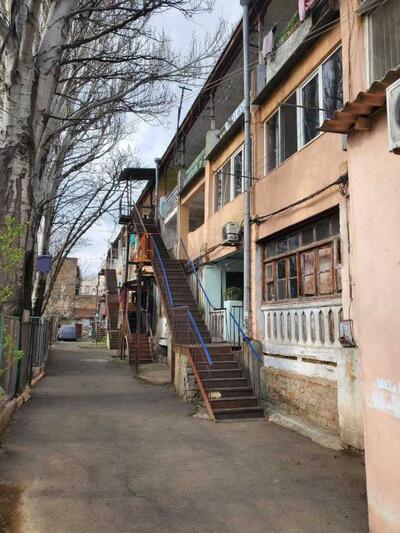 Продам 1-к квартиру Одеса, Хаджибейський, Лазарева