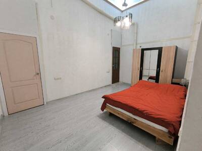 Продам 3-к квартиру Одеса, Приморський, Італійська, 59