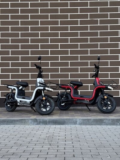 Оренда мопеда, прокат електро скутера для доставки Glovo, Bolt