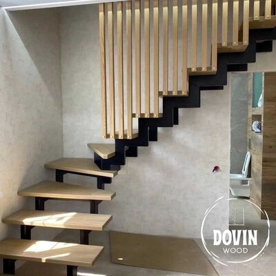 Сходи балясини перила каркаси деревянні металеві