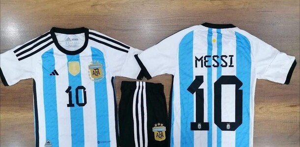 Футбольні форми нові