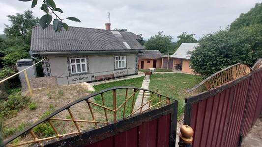Продам 3-к будинок Кіцманський, Суховерхів, про.Лісовий, 15