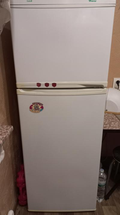 Холодильник б/у Днепр продам  