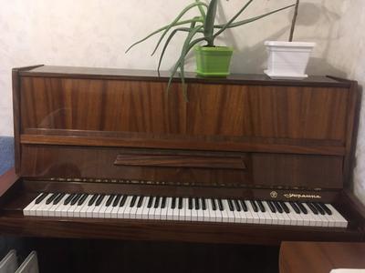 Продам піаніно «Україна» у хорошому стані.