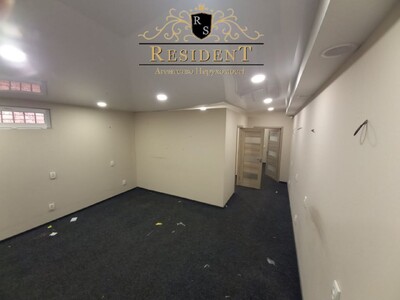 Офіс в центрі (Яворницького верх) 1 поверх з окремим входом (прохід через калітку)