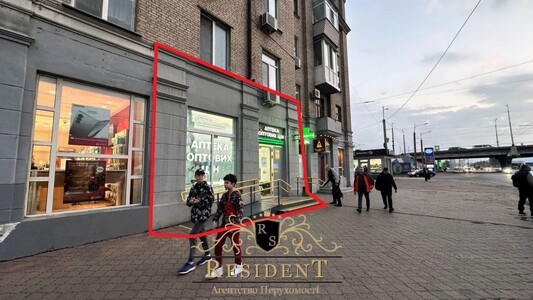 Оренда приміщення 103 м2.  Слобожанський 2.  Червона лінія, окремий вхід, великі вікна.