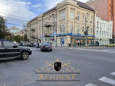 Продажа приміщення в центрі. Цоколь, 525 м2. 