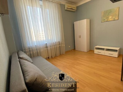 Оренда 1 кімнатної квартири в центрі міста (Вернадського 8)  Всі фото свіжі, відповідають дійсності.