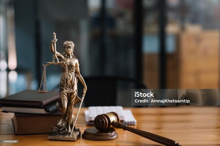 Правова допомога адвоката. Юридичні послуги. Консультація безкоштовна