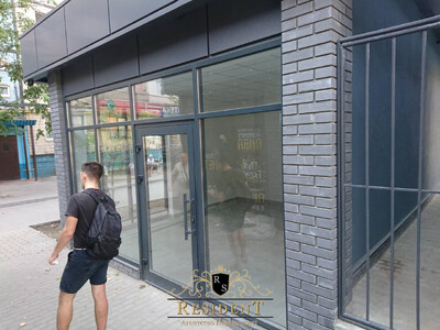 Маф з водою і каналізацією на парусі, 380 в Гарний ремонт. Була "швидкострижка"