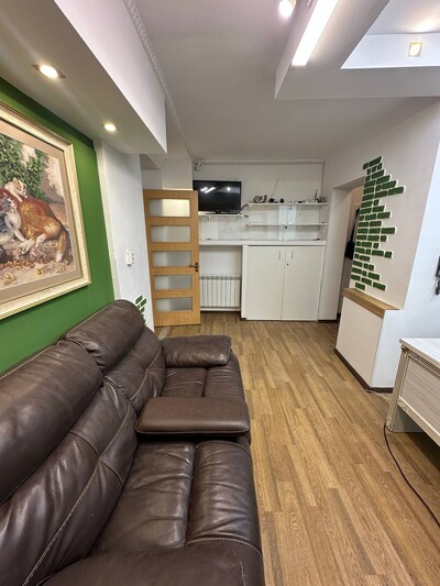 Продам приміщення 38,3 м2 в центрі вул. В.Мономаха Ремонт Меблі