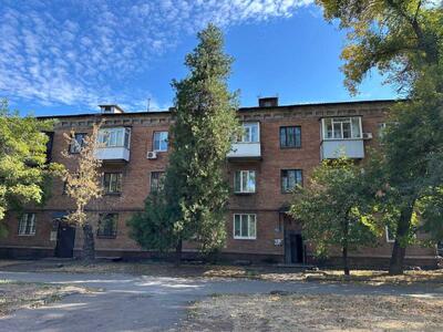 Продам 2-к квартиру Криворізький, Кривий Ріг, Панаса Мирного, 7