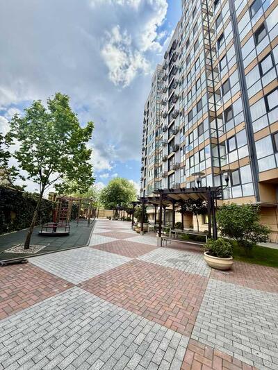 Продам 3-к квартиру Днепр, Центральный, Светлова, 42а