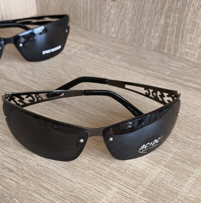 Продам нові сонцезахисні підліткові окуляри