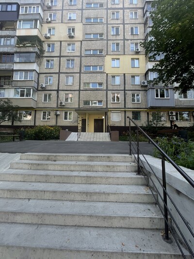 Продам 2 кімнатну квартиру ж/м Перемога 4-5, пр. Героїв буд. 12