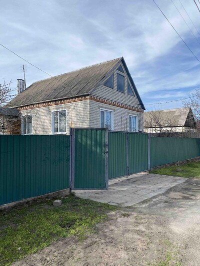 Продається будинок в смт Магдалинівка зі всіма зручностями.