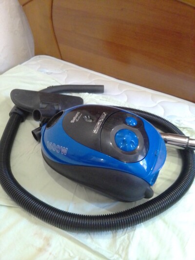 Продам міні-пилосос "SATURN" б/у у відмінному стані