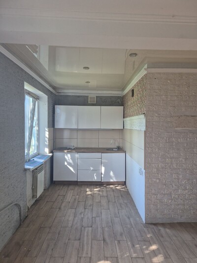 Продам 3-кімнатну квартиру з ремонтом та меблями